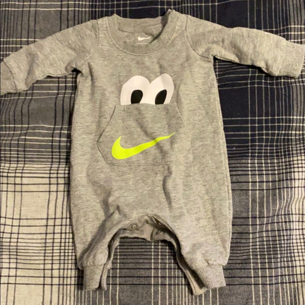 Nike Newborn